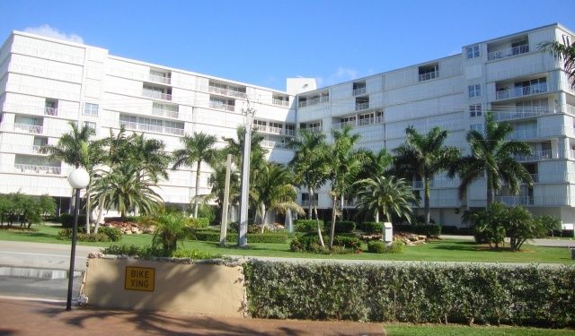 Barclay - Florida Waterfront Condos