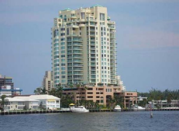 Harbourage Place - Florida Waterfront Condos