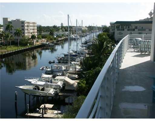 The Club at Hendricks - Florida Waterfront Condos
