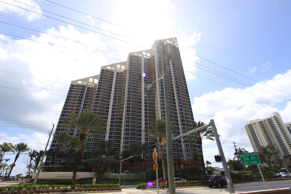 Pinnacle - Florida Waterfront Condos