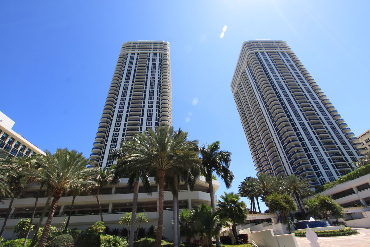 Blue Diamond - Florida Waterfront Condos