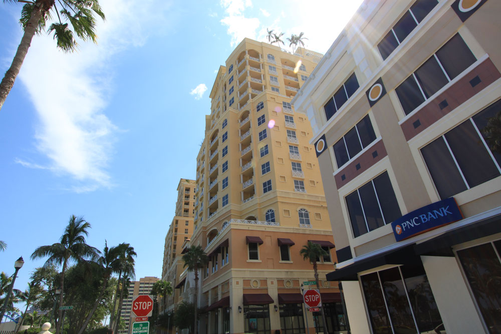 Esplanade Grande - Florida Waterfront Condos