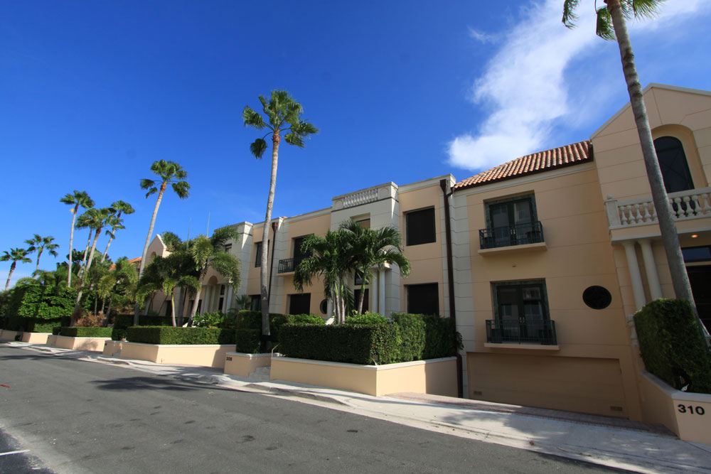 Villa Pilatti - Florida Waterfront Condos