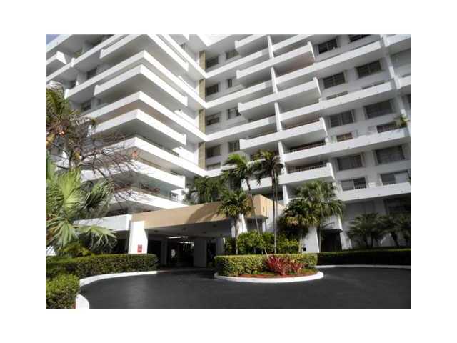 Commodore Club - Florida Waterfront Condos