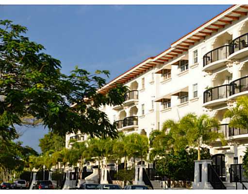 Villa Alhambra - Florida Waterfront Condos