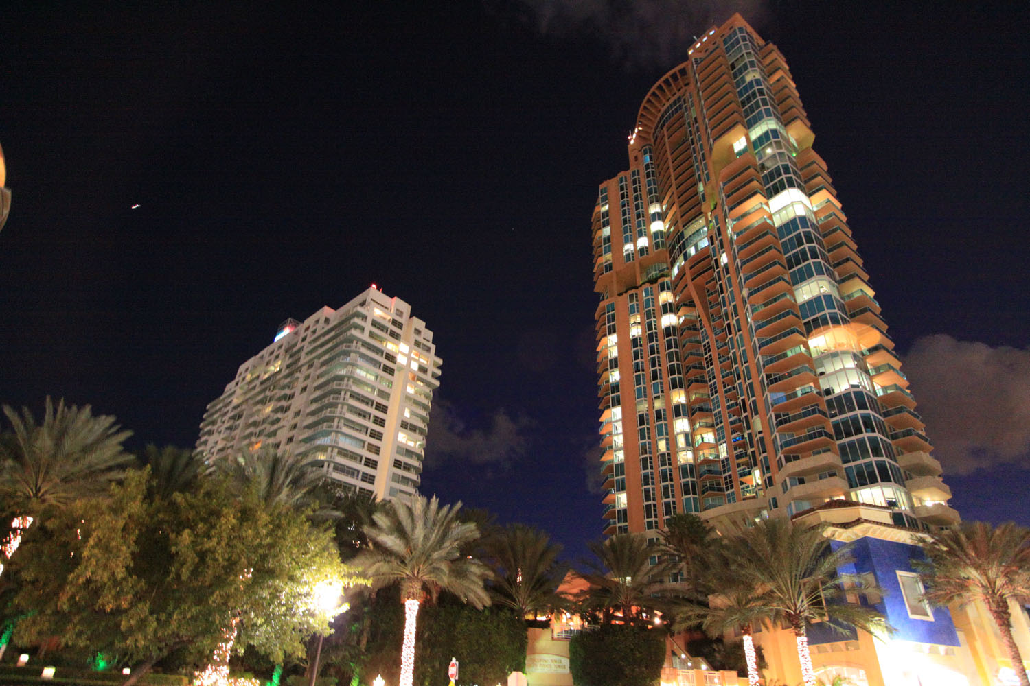 South Pointe Tower - Florida Waterfront Condos