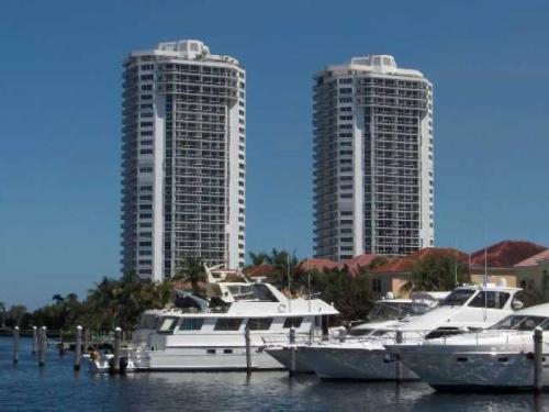 One Island Place - Florida Waterfront Condos