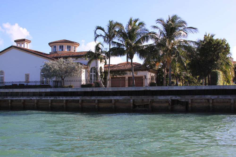 Valencia Estates - Florida Waterfront Condos