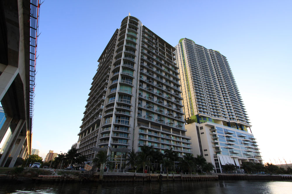 Neo Vertika - Florida Waterfront Condos