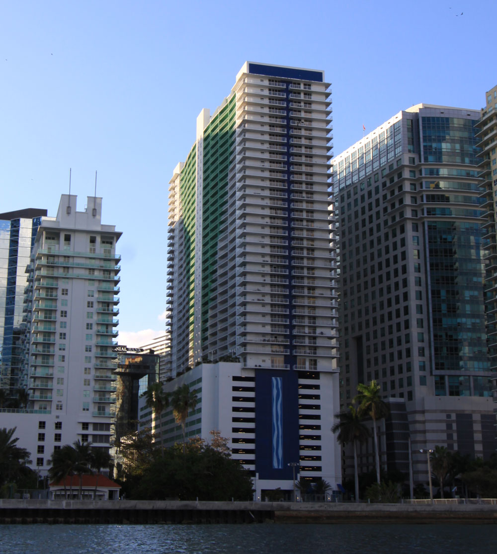 The Club at Brickell Bay - Florida Waterfront Condos