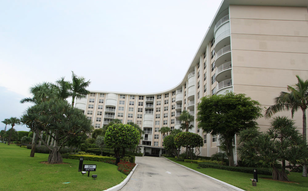 Harbour House - Florida Waterfront Condos
