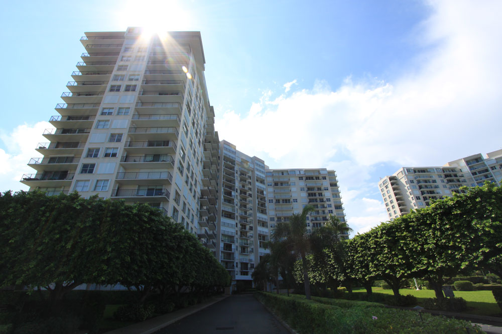 Rapallo, South - Florida Waterfront Condos
