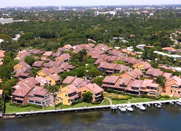 L'Hermitage - Florida Waterfront Condos