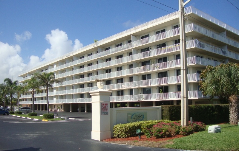Twenty-Five Sixty South O... - Florida Waterfront Condos