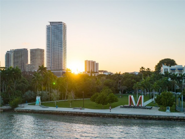 Jean-georges Miami Tropic Residences