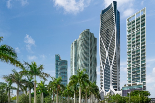 One Thousand Museum - Florida Waterfront Condos