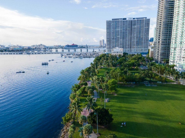 Edge House Miami