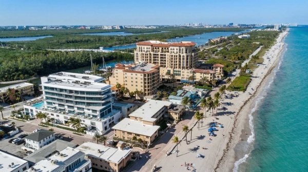 Eturna Beachside