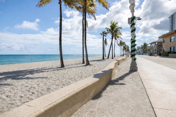 Eturna Beachside