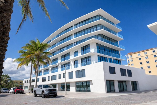 Eturna Beachside